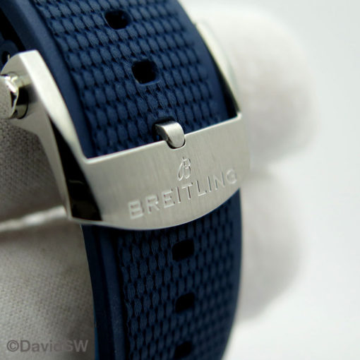 Breitling Super Chronomat B01 44mm on Rubber Strap with Blue Dial - Image 8
