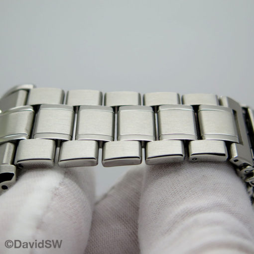 Grand Seiko SBGA029 Spring Drive Diver with Black Dial - Image 9