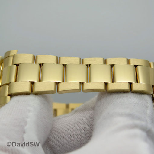 Rolex 116718LN GMT Master II 18K Yellow Gold with Green Dial - Image 6