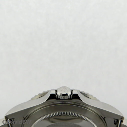 23 04 12 47