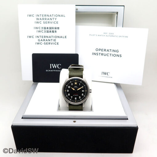 Alternative view of IWC IW3268 Pilot’s Watch Automatic Spitfire