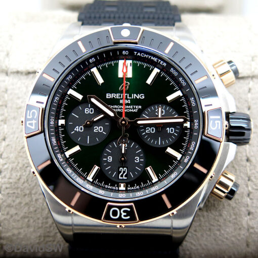 Breitling UB0136 Super Chronomat B01 Chronograph 18K/SS with Green Dial - Image 3