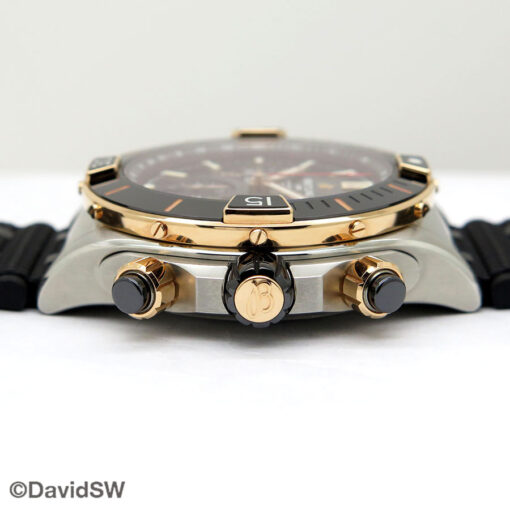 Breitling UB0136 Super Chronomat B01 Chronograph 18K/SS with Green Dial - Image 5