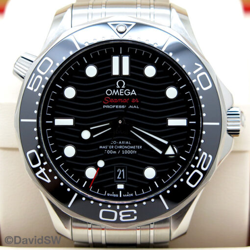 Omega Seamaster Diver 300m with Black Dial on Bracelet - Image 3