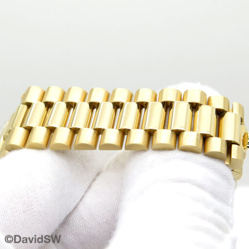 Rolex 18038 Day Date 18K Yellow Gold with Champagne Stick Dial - Image 12