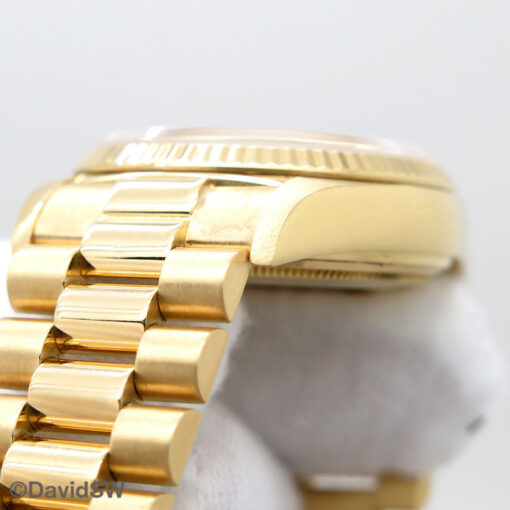 Rolex 18038 Day Date 18K Yellow Gold with Champagne Stick Dial - Image 6