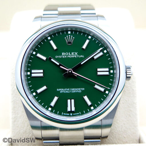 Rolex 124300 Oyster Perpetual 41 with Green Dial - Image 3