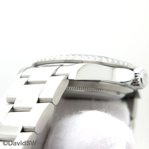 Rolex 16610LN Submariner - Image 8