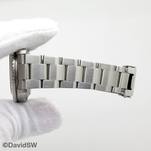 Rolex 16610LN Submariner - Image 13