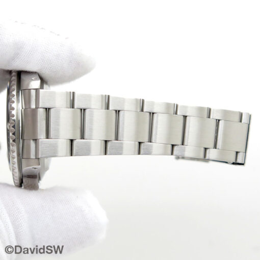 Rolex 16610LN Submariner - Image 13
