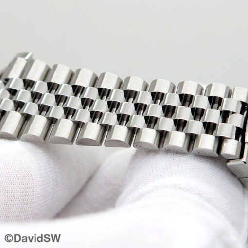 Rolex 126334 Datejust 41 with Mother of Pearl Diamond Dial on Jubilee - Image 8