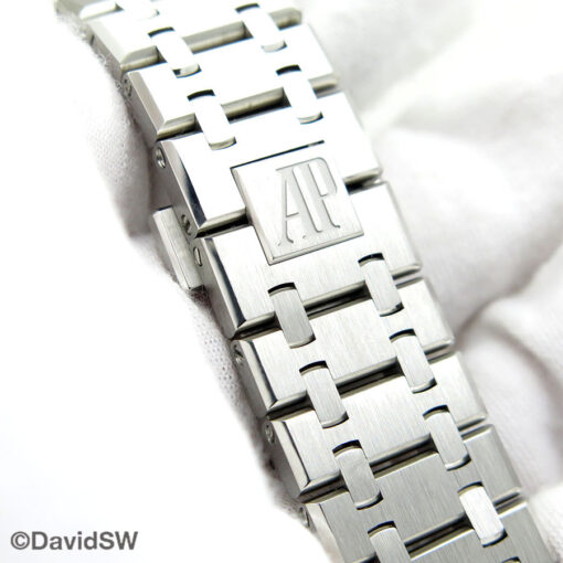 Audemars Piguet 15400ST Royal Oak with Black Dial - Image 8