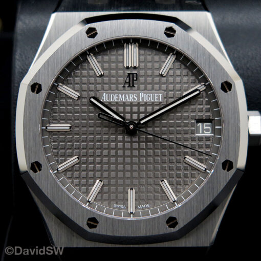 Audemars Piguet 15500ST Royal Oak with Ruthenium Dial - Image 3
