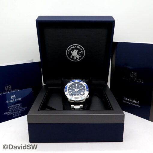 Grand Seiko SBGJ237 Sport GMT - Image 2