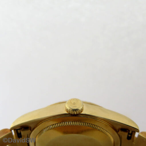 Rolex 18238 Day Date 18K Yellow Gold with Champagne Stick Dial - Image 4