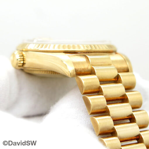 Rolex 18238 Day Date 18K Yellow Gold with Champagne Stick Dial - Image 6