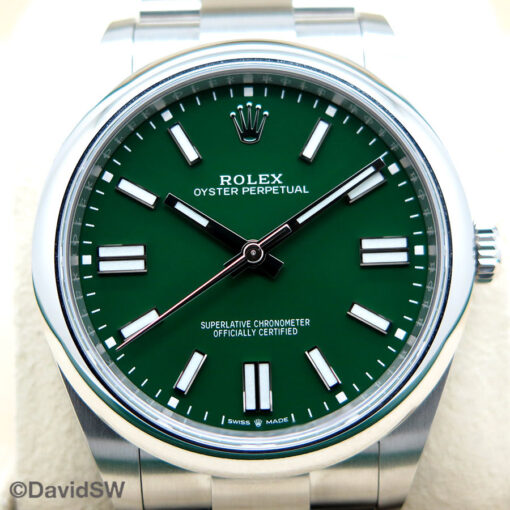 Rolex 124300 Oyster Perpetual 41 with Green Dial - Image 3