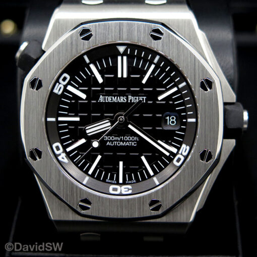 Audemars Piguet 15710ST Royal Oak Diver with Black Dial - Image 3