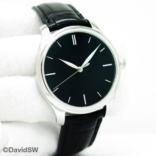 H. Moser & Cie Endeavour Centre Seconds Vantablack