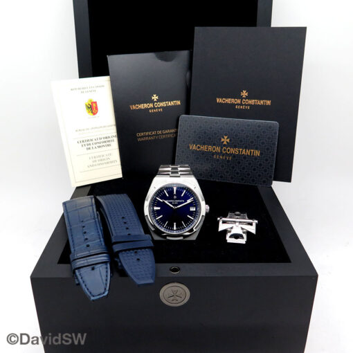 Alternative view of Vacheron Constantin 4500V Overseas with Blue Dial Automatic