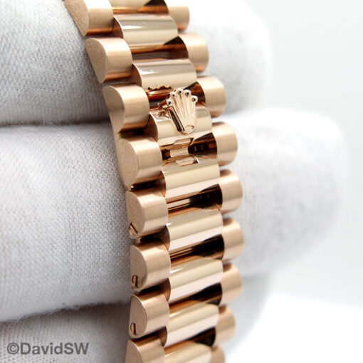 Rolex 128235 Day Date 18K Rose Gold with Eisenkiesel Diamond Roman Dial - Image 7