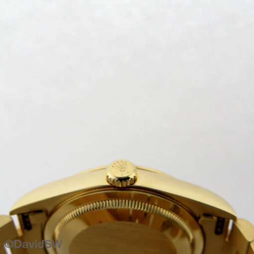 Rolex 18238 Day Date 18K Yellow Gold with Champagne Diamond Dial - Image 4