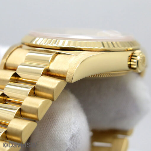 Rolex 18238 Day Date 18K Yellow Gold with Champagne Diamond Dial - Image 8