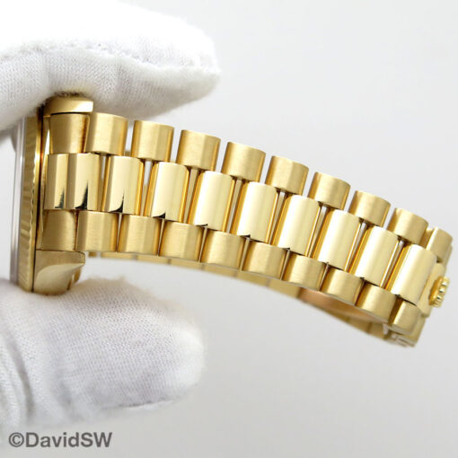 Rolex 18238 Day Date 18K Yellow Gold with Champagne Diamond Dial - Image 13