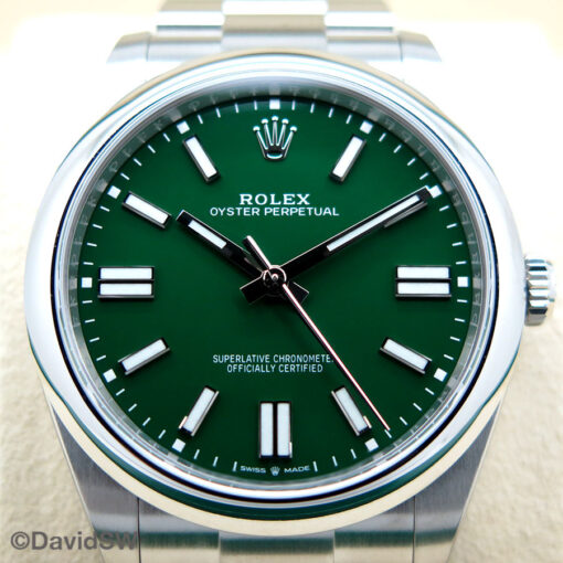 Rolex 124300 Oyster Perpetual 41 with Green Dial - Image 3
