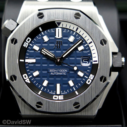 Audemars Piguet 15720ST Royal Oak Offshore Diver with Blue Dial - Image 3