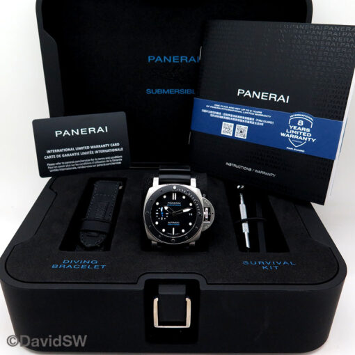Panerai PAM 683 Luminor Submersible 42mm Automatic - Image 2