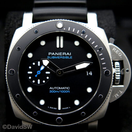 Panerai PAM 683 Luminor Submersible 42mm Automatic - Image 3