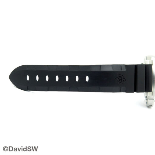 Panerai PAM 683 Luminor Submersible 42mm Automatic - Image 8