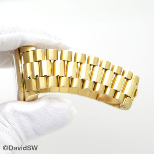 Rolex 18038 Day Date 18K Yellow Gold with Champagne Stick Dial - Image 13