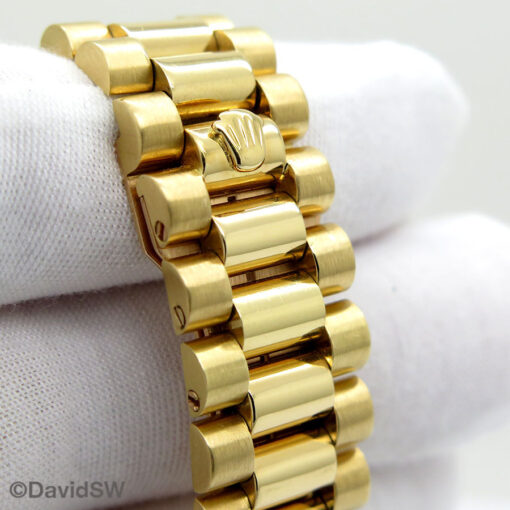 Rolex 18038 Day Date 18K Yellow Gold with Champagne Stick Dial - Image 11
