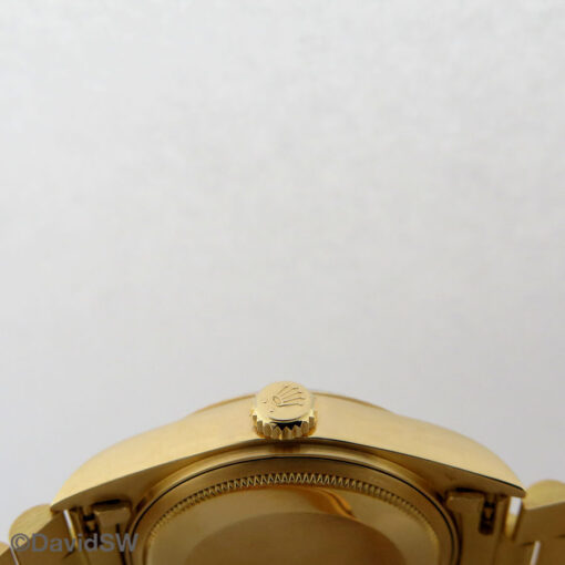 Rolex 18038 Day Date 18K Yellow Gold with Champagne Stick Dial - Image 4