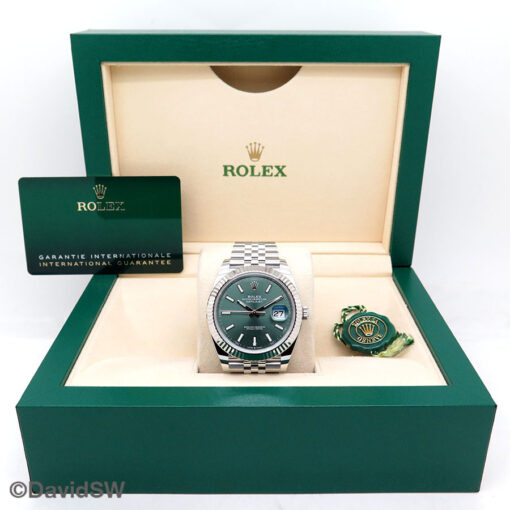 Rolex 126334 Datejust 41 with Mint Green Stick Dial on Jubilee - Image 2