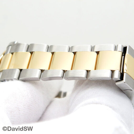 Rolex 126233 Datejust 18K/SS with Champagne Diamond Dial on Oyster - Image 8