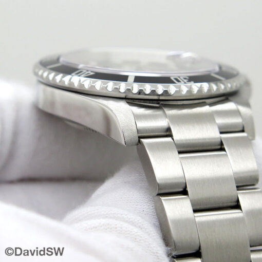 Rolex 16610LN Submariner - Image 9