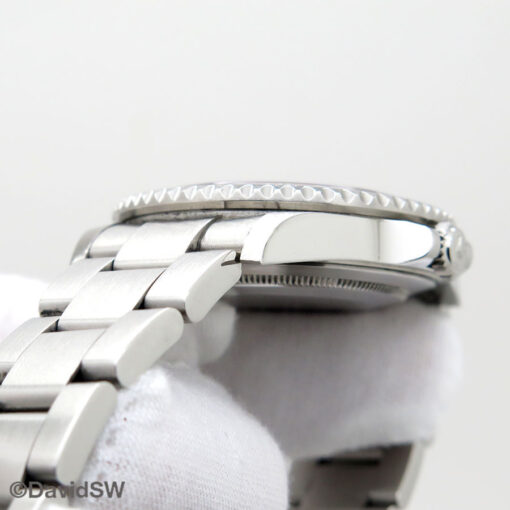 Rolex 16710 GMT Master II with Red/Black Bezel - Image 8