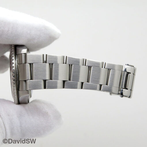 Rolex 16710 GMT Master II with Red/Black Bezel - Image 13