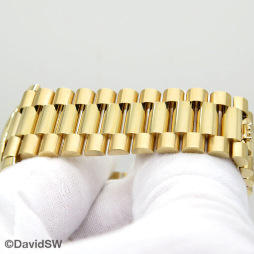 Rolex 228238 Day Date 40 18K Yellow Gold with Green Roman Dial - Image 8