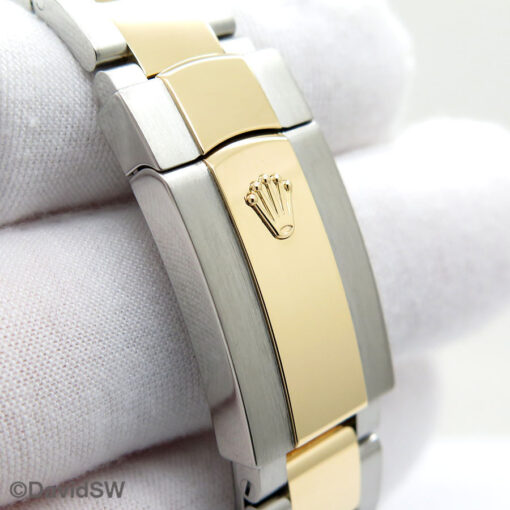 Rolex 126233 Datejust 18K/SS with White Roman Dial on Oyster - Image 8