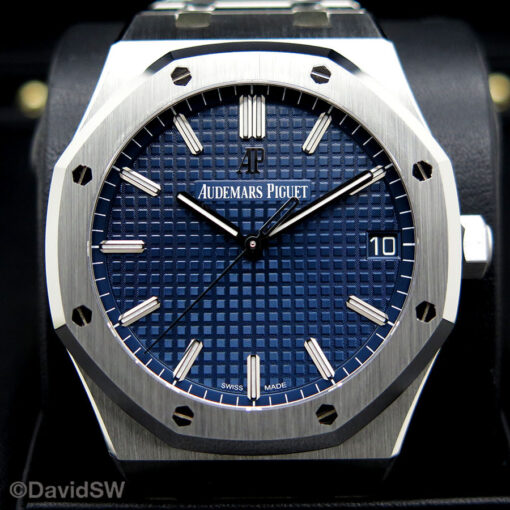 Audemars Piguet 15500ST Royal Oak with Blue Dial - Image 3
