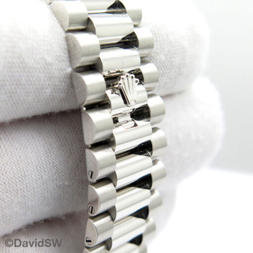 Rolex 228236 Day Date 40 Platinum with Olive Green Roman Dial (New Model) - Image 7