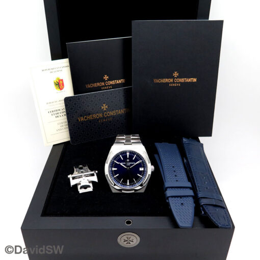 Alternative view of Vacheron Constantin 4500V Overseas with Blue Dial Automatic