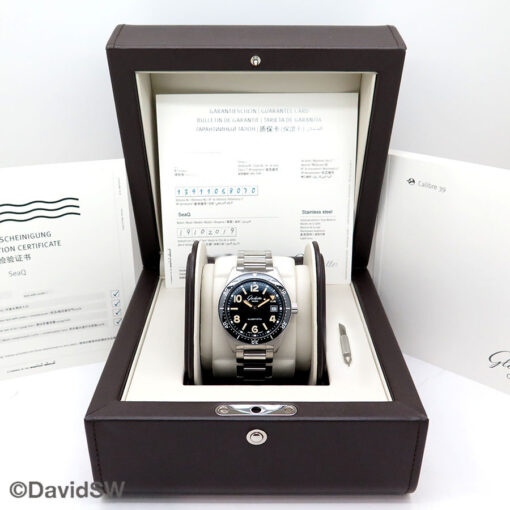 Alternative view of Glashutte SeaQ Automatic with Black Dial on Bracelet