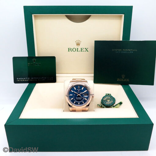 Rolex 336935 Skydweller 18K Rose Gold with Blue-Green Dial (New Model) - Image 2