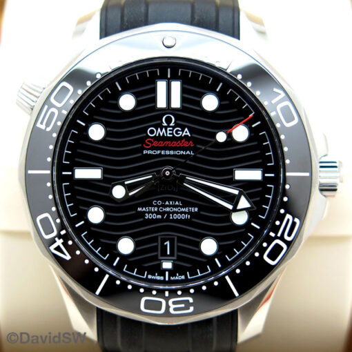 Omega Seamaster Diver 300m with Black Dial on Rubber Strap - Image 3