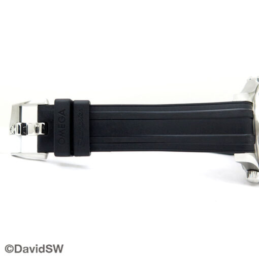 Omega Seamaster Diver 300m with Black Dial on Rubber Strap - Image 7